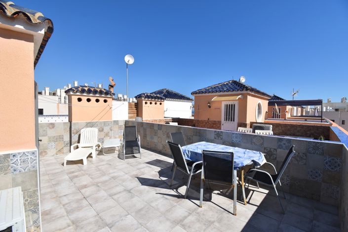 Image No.17-2 Bed Property for sale