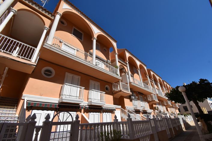 Image No.22-2 Bed Property for sale