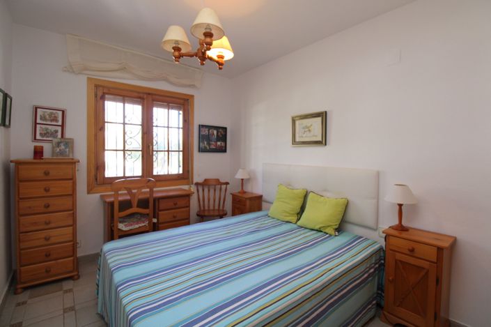 Image No.3-2 Bed Property for sale