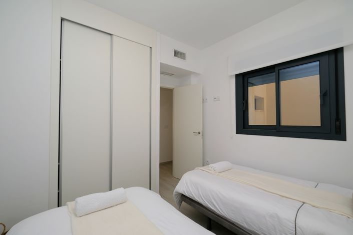 Image No.16-2 Bed Property for sale