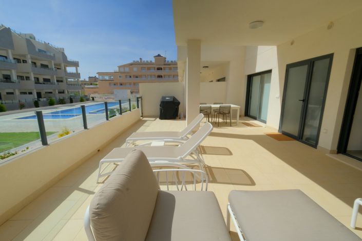 Image No.21-2 Bed Property for sale