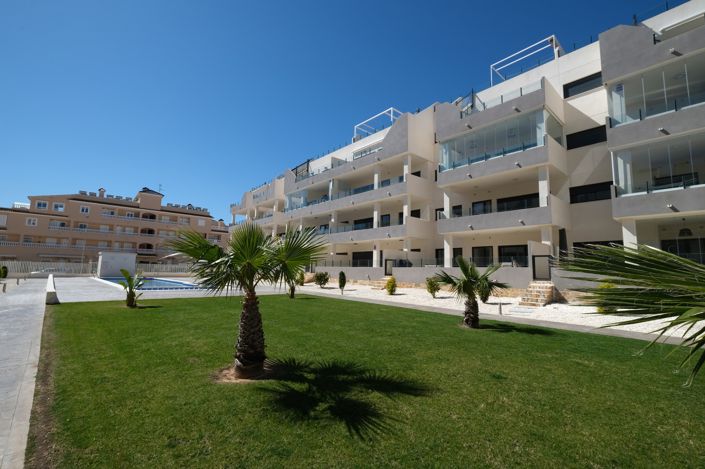 Image No.25-2 Bed Property for sale