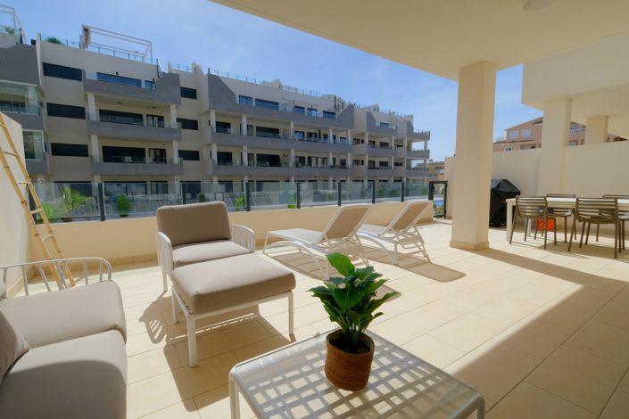 Image No.3-2 Bed Property for sale