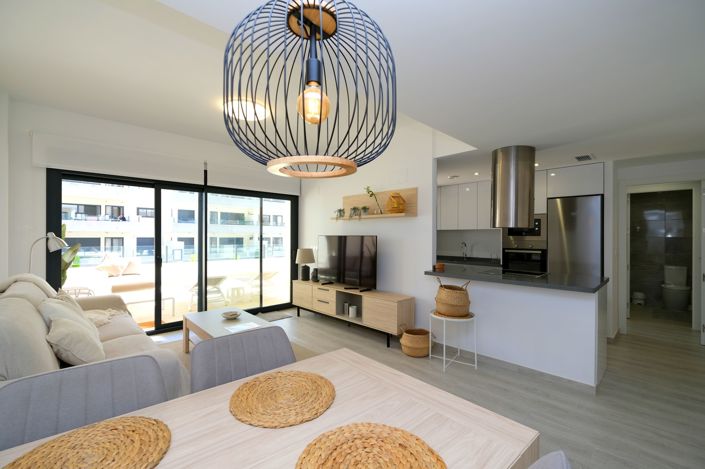 Image No.4-2 Bed Property for sale