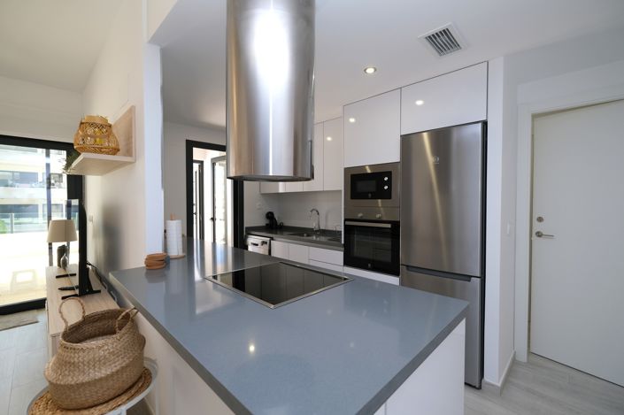 Image No.9-2 Bed Property for sale