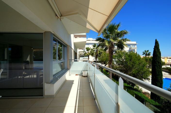 Image No.12-2 Bed Property for sale