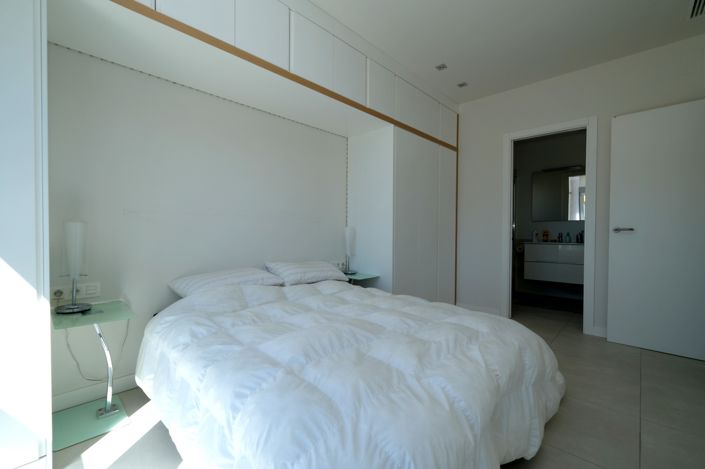 Image No.16-2 Bed Property for sale