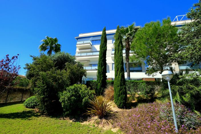 Image No.2-2 Bed Property for sale