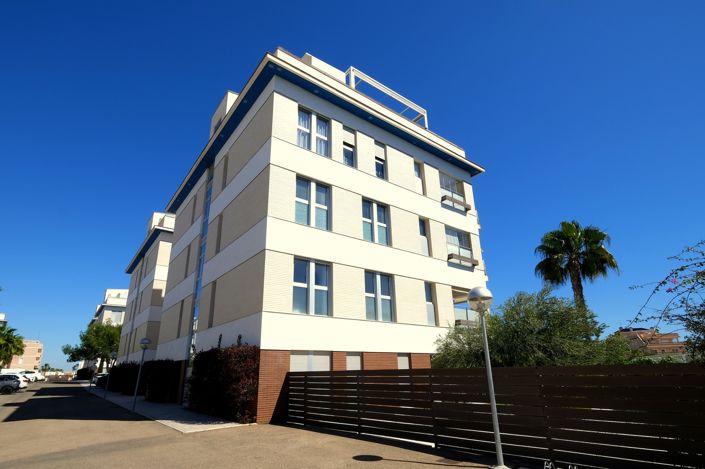 Image No.22-2 Bed Property for sale