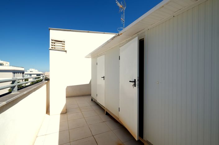 Image No.23-2 Bed Property for sale