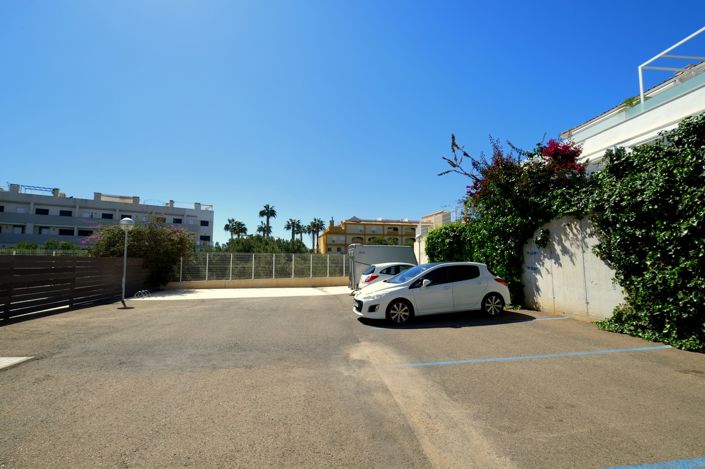 Image No.24-2 Bed Property for sale