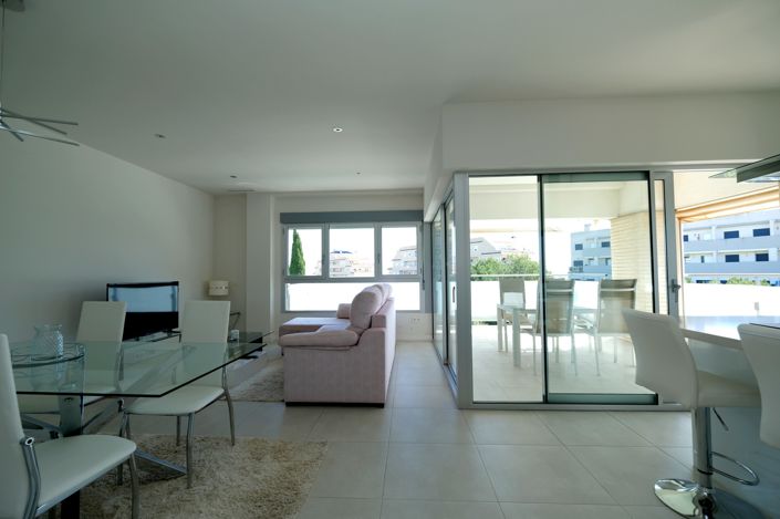 Image No.8-2 Bed Property for sale