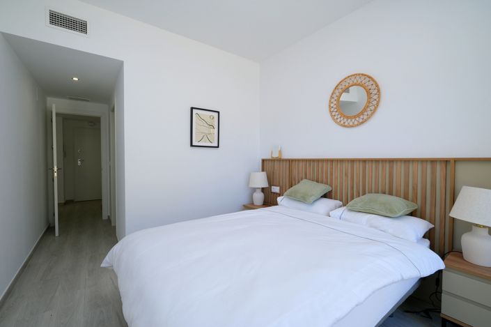 Image No.13-3 Bed Property for sale