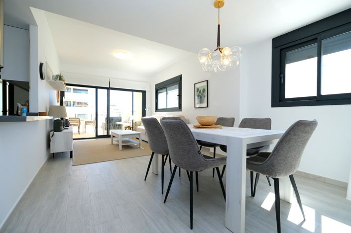 Image No.5-3 Bed Property for sale