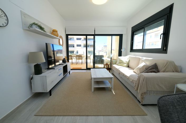 Image No.6-3 Bed Property for sale