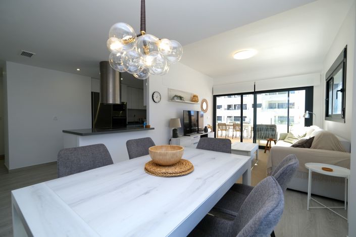 Image No.8-3 Bed Property for sale