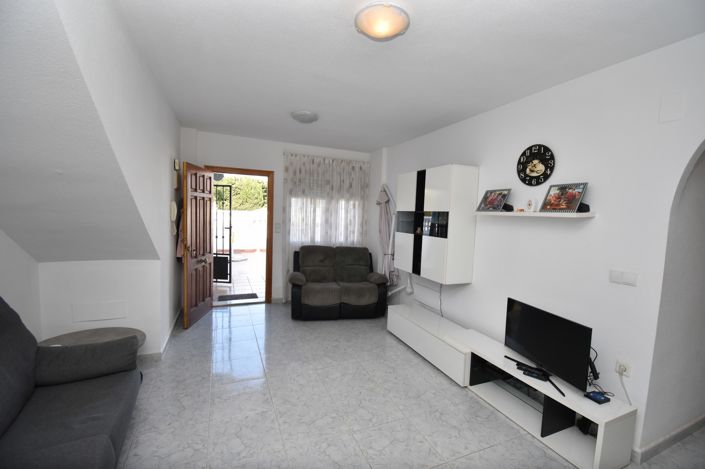 Image No.8-2 Bed Property for sale