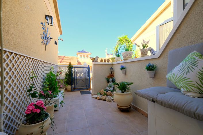 Image No.15-1 Bed Property for sale