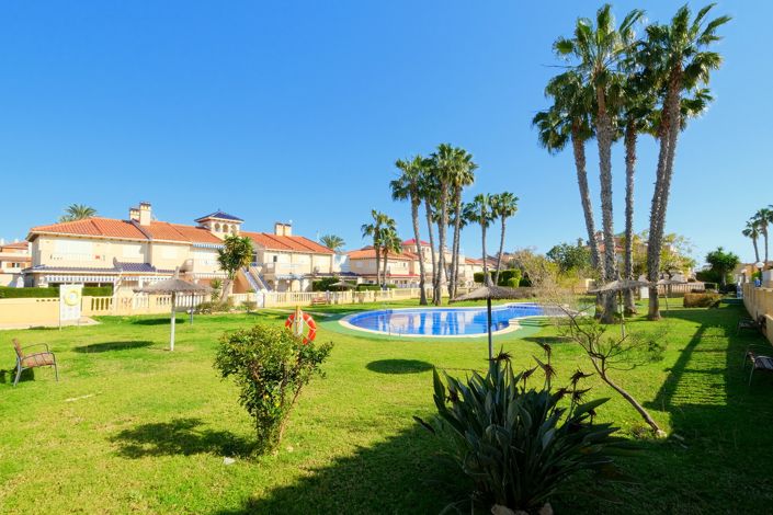 Image No.18-1 Bed Property for sale