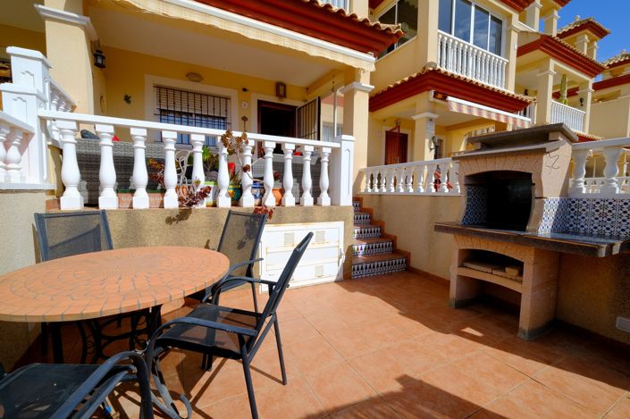 Image No.17-2 Bed Townhouse for sale