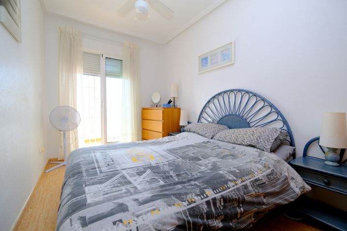 Image No.9-2 Bed Townhouse for sale