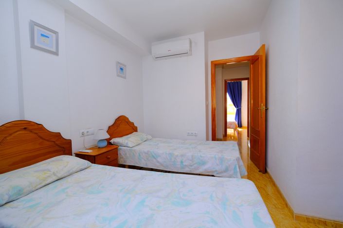 Image No.15-2 Bed Property for sale