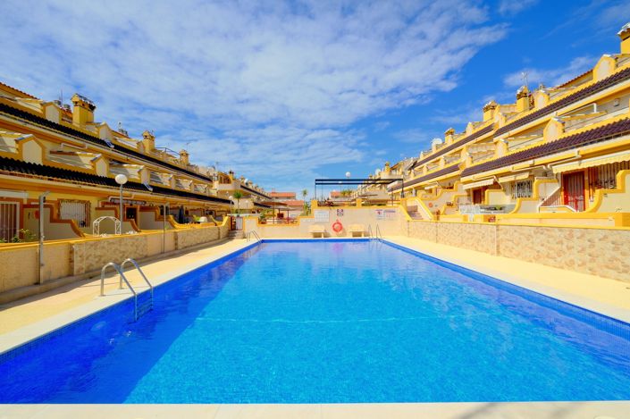 Image No.18-2 Bed Property for sale