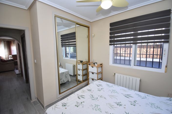 Image No.12-3 Bed Villa for sale