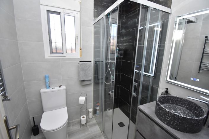 Image No.13-3 Bed Villa for sale