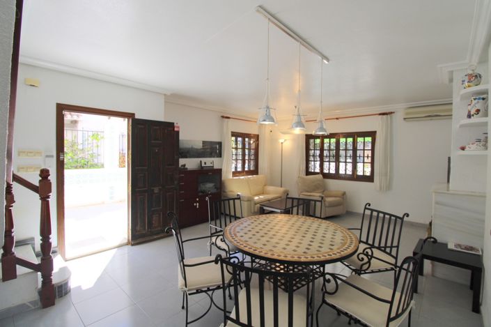 Image No.5-Villa de 4 chambres à vendre à La Zenia