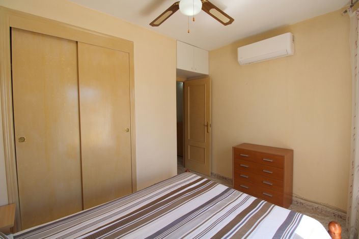 Image No.15-2 Bed Townhouse for sale