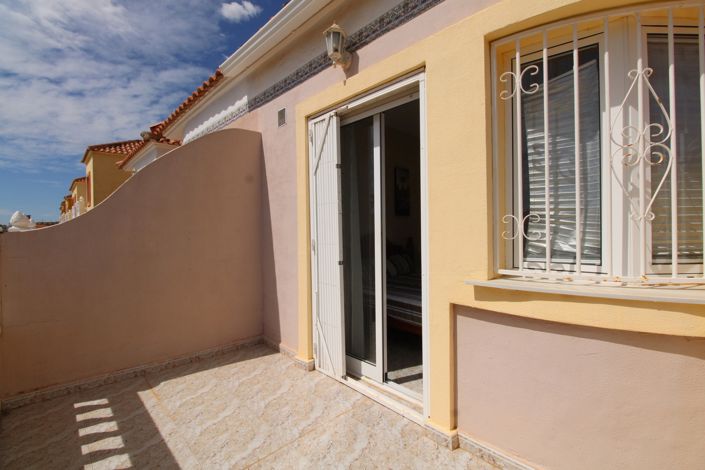 Image No.16-2 Bed Townhouse for sale