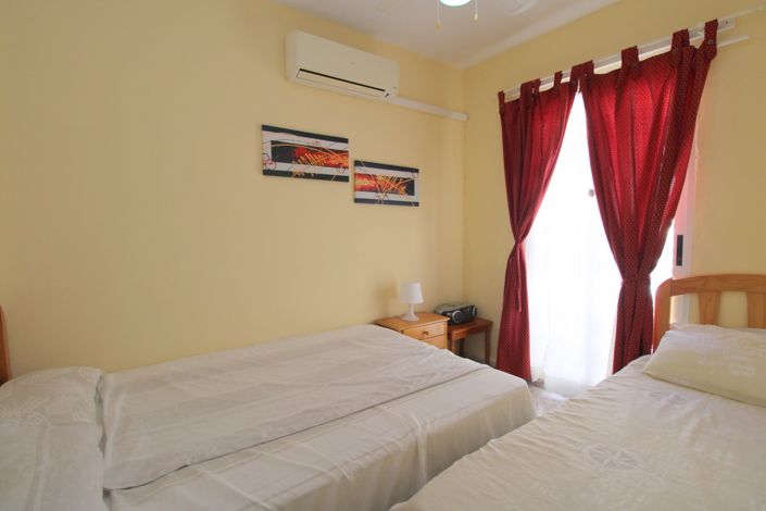 Image No.18-2 Bed Townhouse for sale