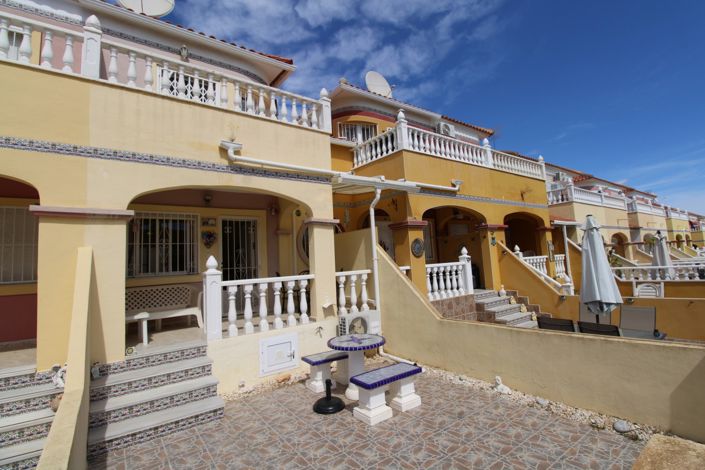 Image No.2-2 Bed Townhouse for sale