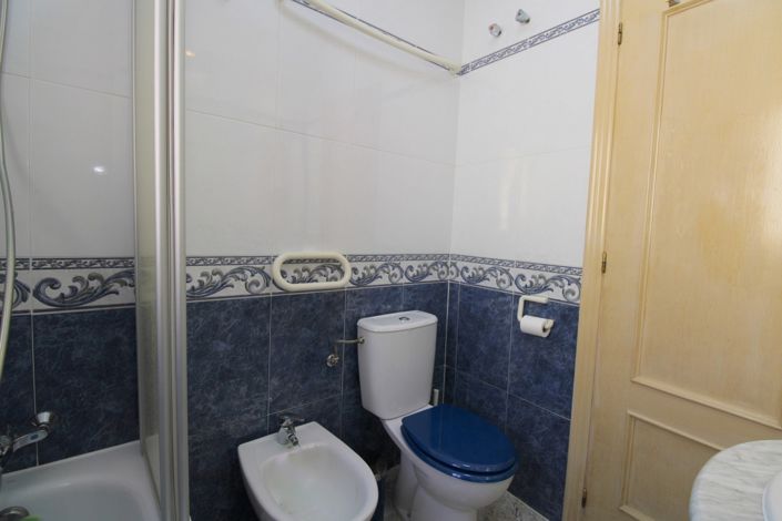 Image No.20-2 Bed Townhouse for sale