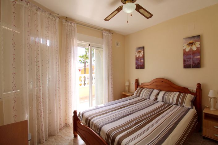 Image No.4-2 Bed Townhouse for sale