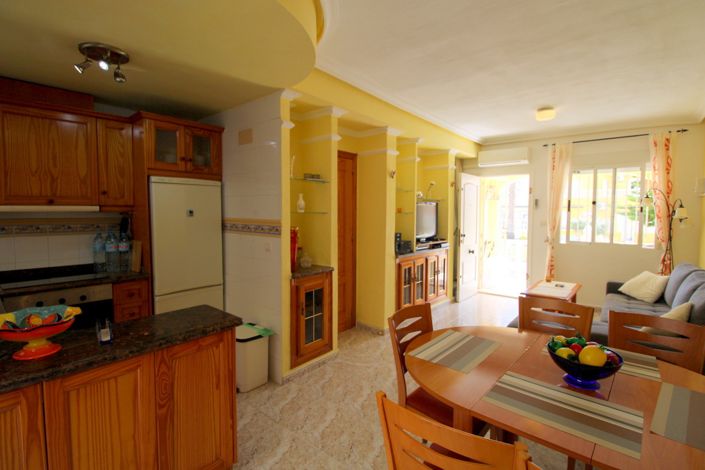 Image No.9-2 Bed Townhouse for sale