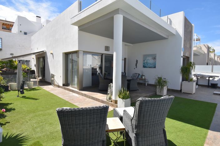 Image No.19-3 Bed Villa for sale