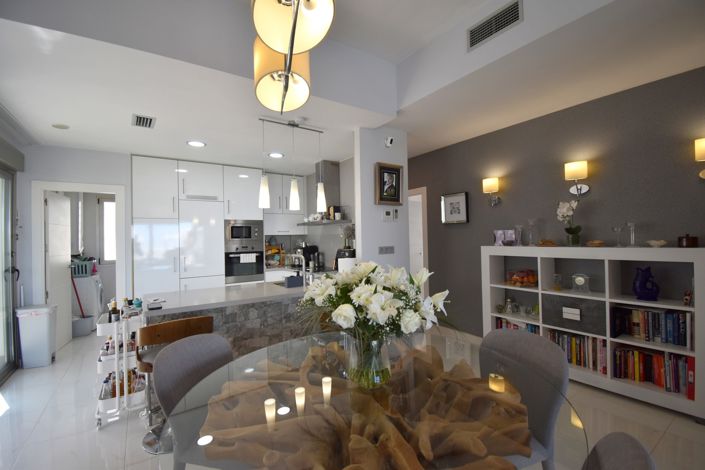 Image No.3-3 Bed Villa for sale