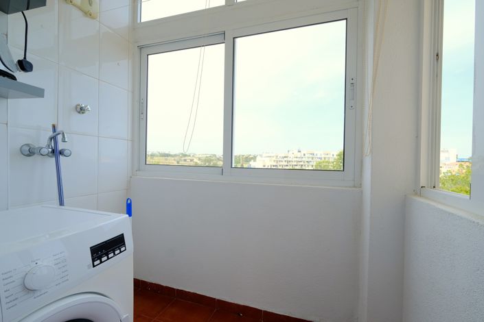 Image No.8-2 Bed Property for sale