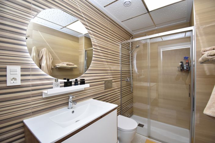 Image No.14-3 Bed Property for sale