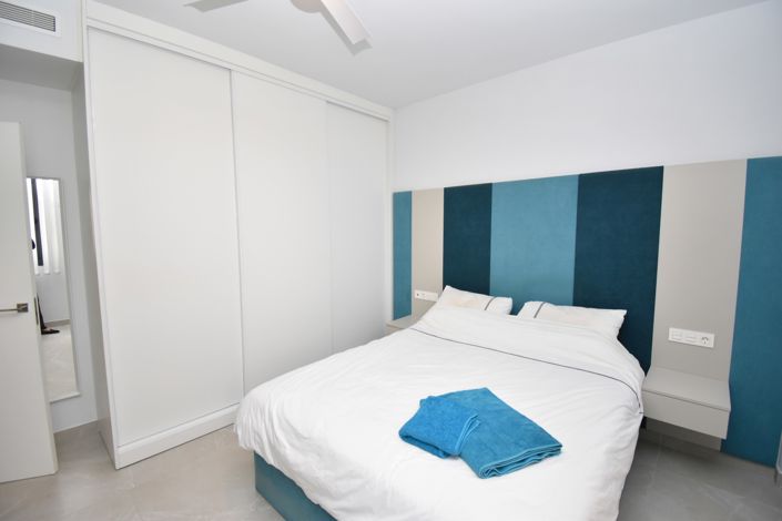 Image No.21-3 Bed Property for sale