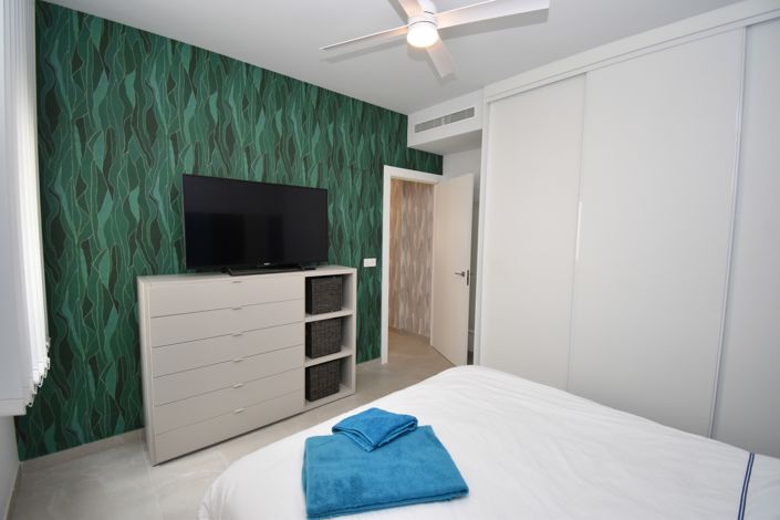 Image No.22-3 Bed Property for sale