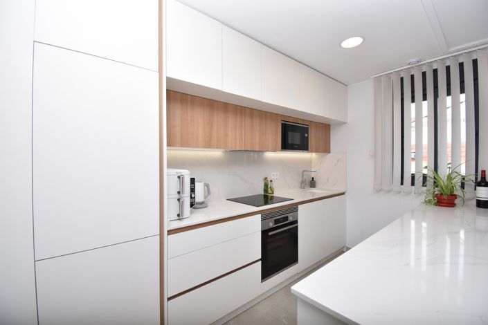 Image No.6-3 Bed Property for sale