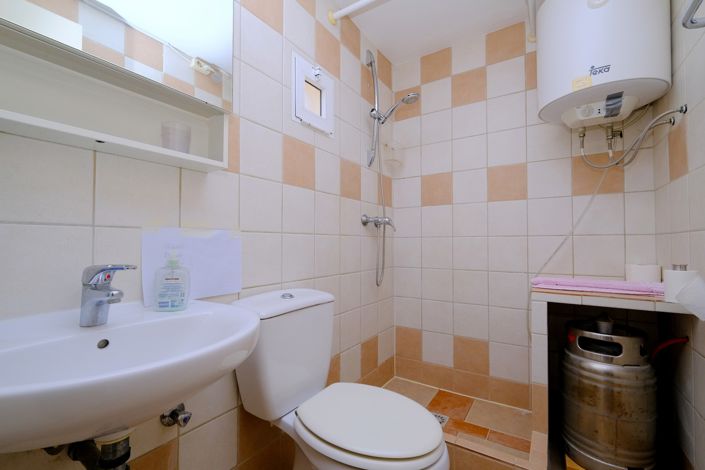 Image No.11-2 Bed Property for sale