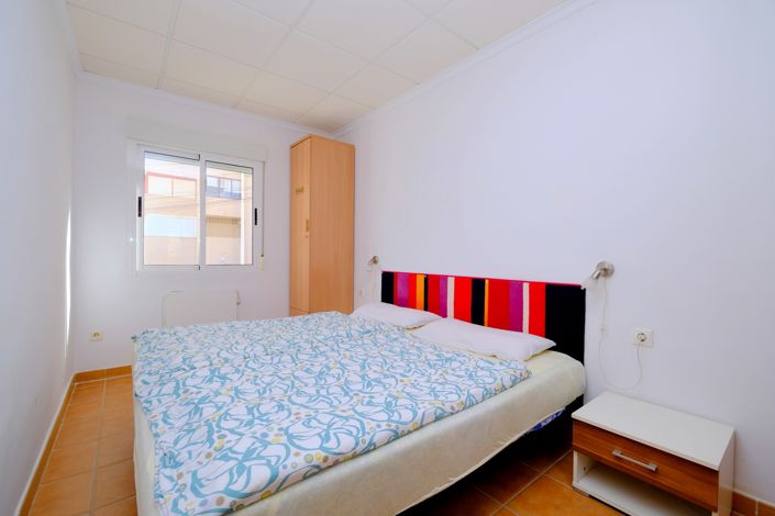 Image No.8-2 Bed Property for sale