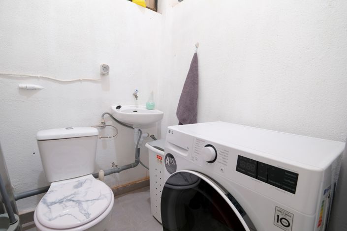 Image No.16-2 Bed Bungalow for sale