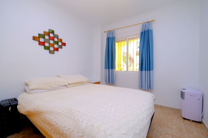 Image No.13-2 Bed Property for sale