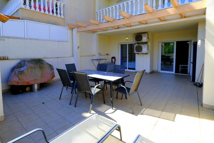 Image No.8-2 Bed Property for sale