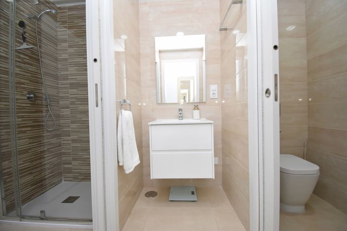 Image No.13-2 Bed Property for sale